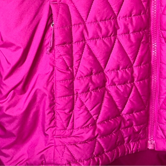 The North Face Pink Quilted Jacket ✨ - Picture 4 of 12